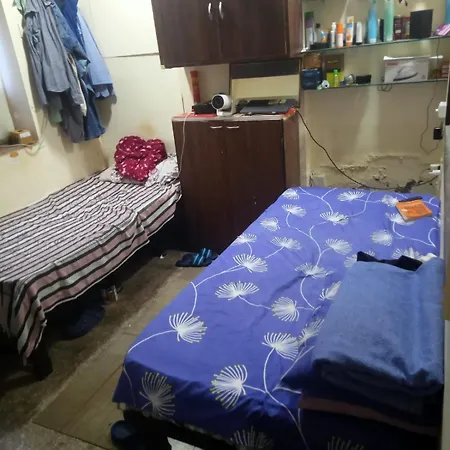 Kedwin House Hostel