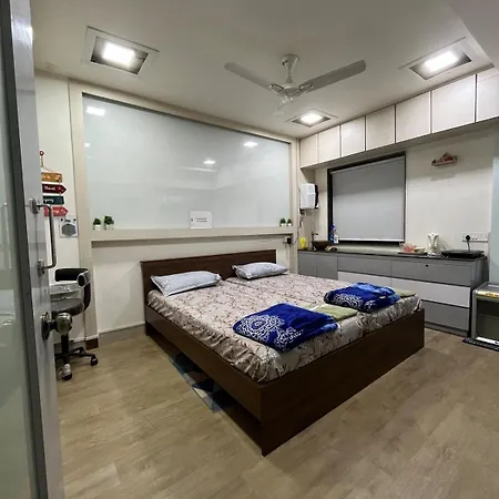 Apartment Pristine Studio Apartment, Andheri West *