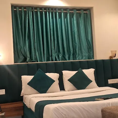 Shine Hospitality Group Hotel