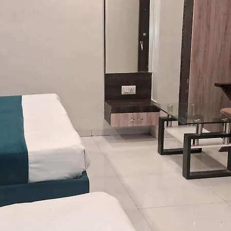 Shine Hospitality Group Hotel Mumbai