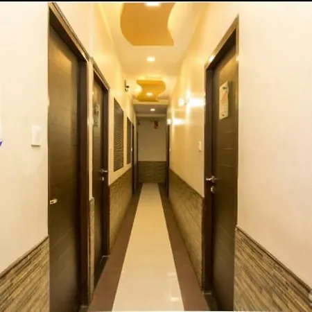 Avenue Near T-2 International Airport Mumbai