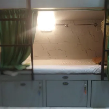 Hostel Noor Sakinaka
