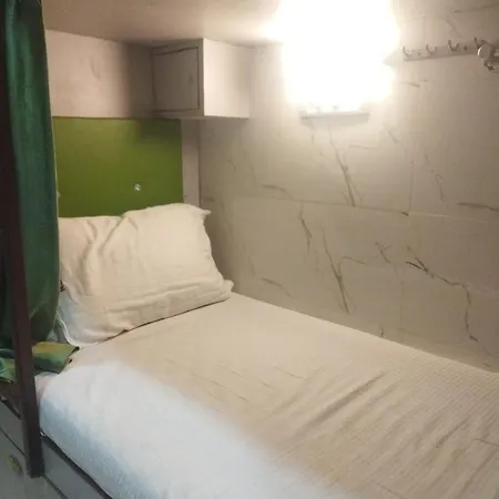 Hostel Noor Sakinaka