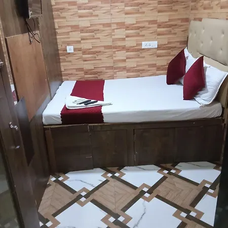 Royal Sakinaka Hotel *