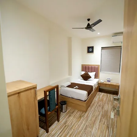 Hostel Cabinstay-airport