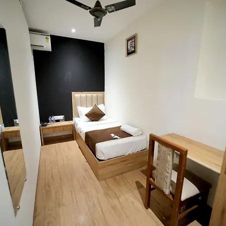 Cabinstay-airport Hostel Mumbai