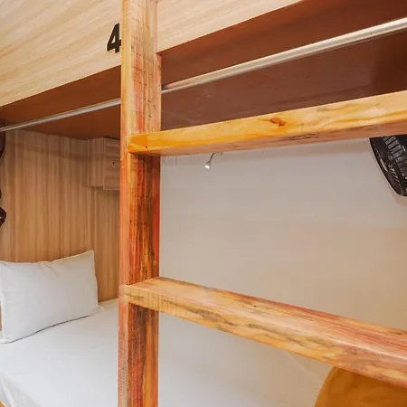 Sahara Stay-near Nesco Exhibition Centre Capsule hotel *