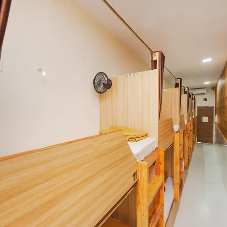 Sahara Stay-near Nesco Exhibition Centre Capsule hotel *