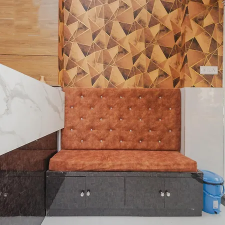 Sahara Stay-near Nesco Exhibition Centre Capsule hotel Mumbai