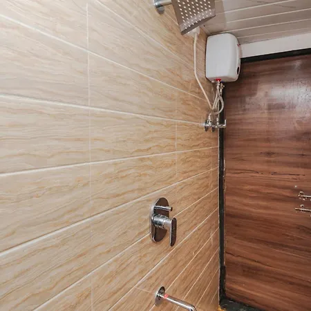 Sahara Stay-near Nesco Exhibition Centre Capsule hotel *