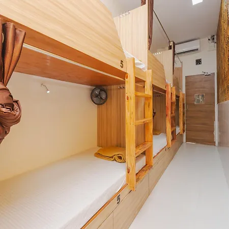 Capsule hotel Sahara Stay-near Nesco Exhibition Centre