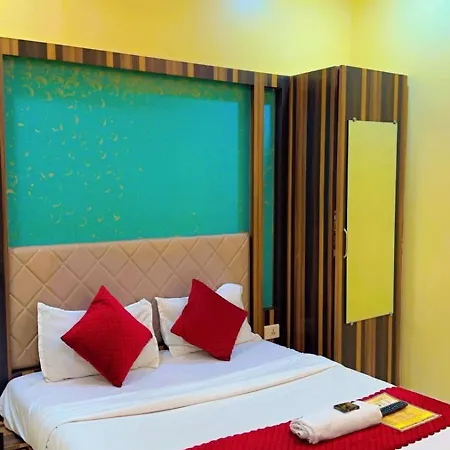 Hotel Avenue Near T-2 International Airport 3*