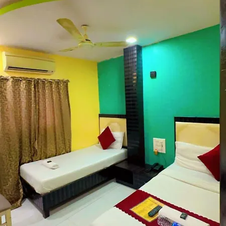 Avenue Near T-2 International Airport 3* Mumbai
