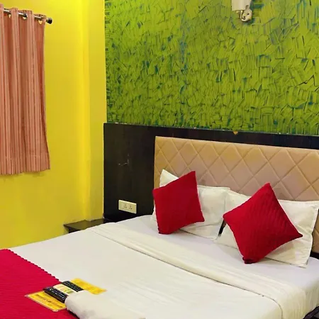 Avenue Near T-2 International Airport 3*