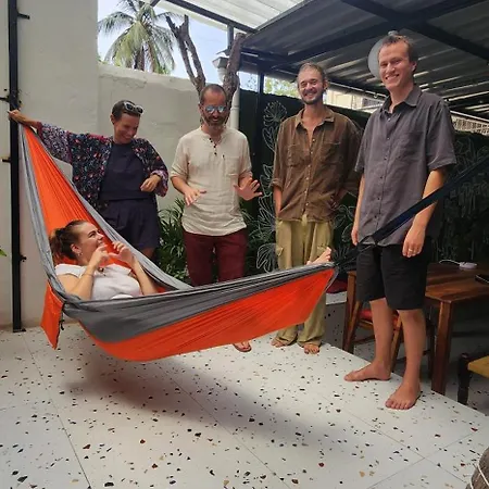 Hostel Hammock - Bandra Mumbai