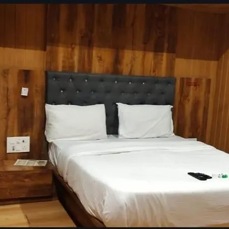 Guest house Glitz A Residency - Nr International Airport Mumbai