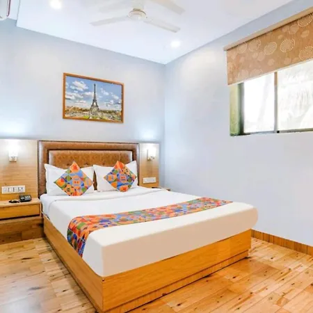 New Z Grand Hotel 5*