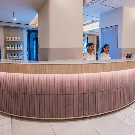 Hotel Indie International Airport 4*