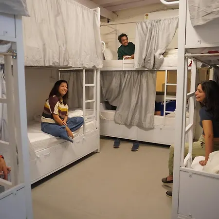 Hammock - Bandra Hostel *