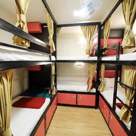 Hostel The Hubz *