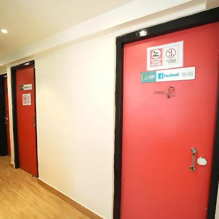 Hostel The Hubz