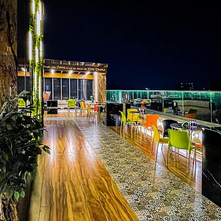 Hotel Auris & Banquets, International Airport