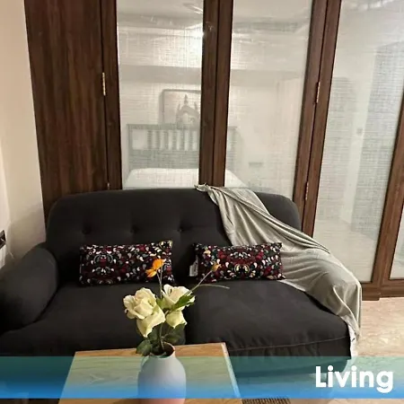 1bhk Service In Bkc By Florastays * Mumbai