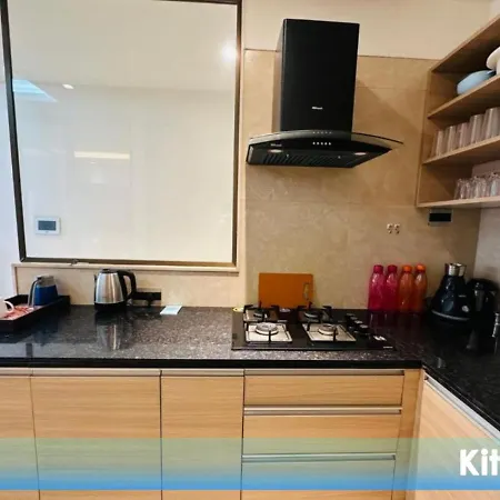 1bhk Service In Bkc By Florastays Apartment
