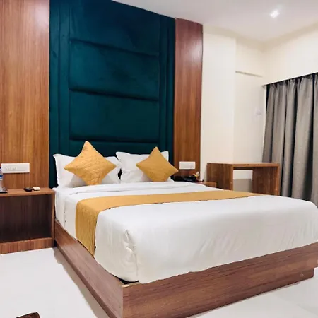 West Line Andheri Hotel