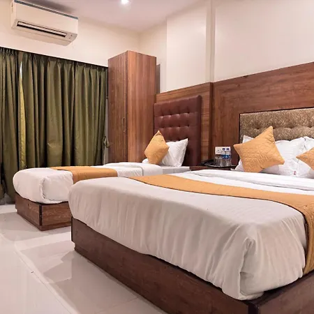 West Line Andheri Hotel *