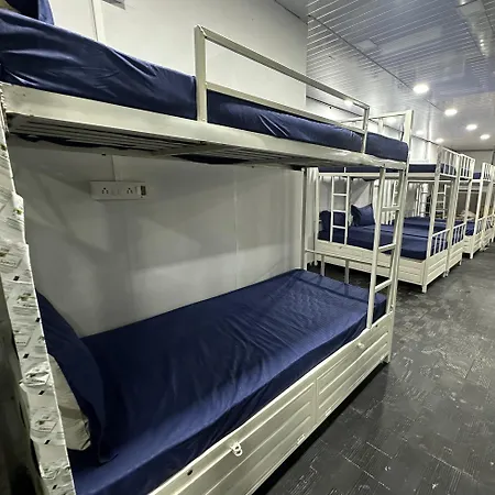 Hostel Zest 1054-andheri West *
