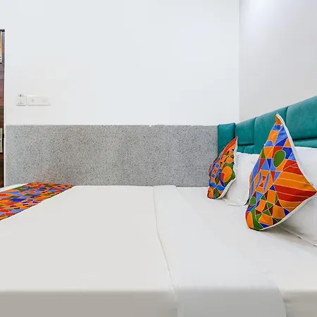 Hotel Via Ashoka 3*