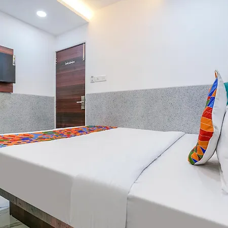 Hotel Via Ashoka 3*