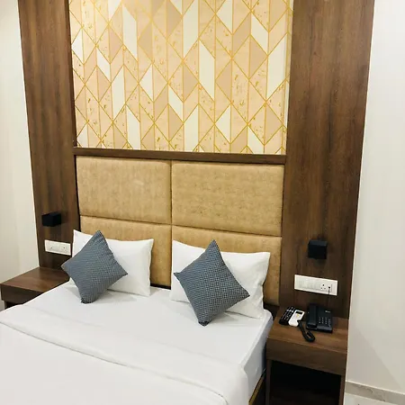 Hotel Amazing - Asalpha Metro Station *