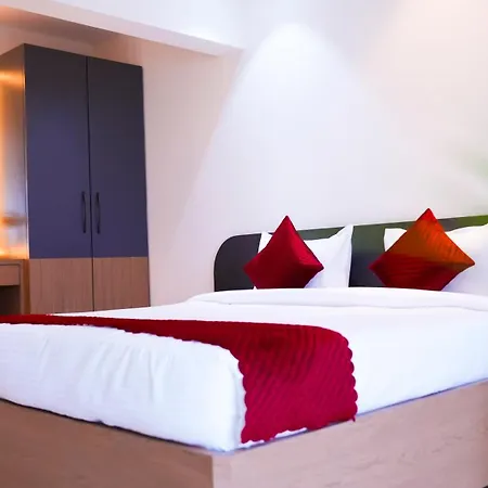 Hsquare Andheri West Hotel
