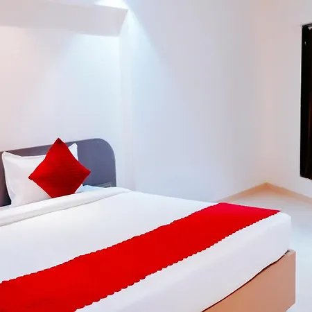 Hsquare Andheri West Hotel 3*