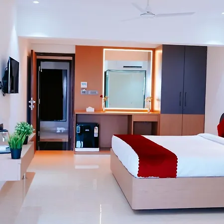 Hsquare Andheri West Hotel 3*