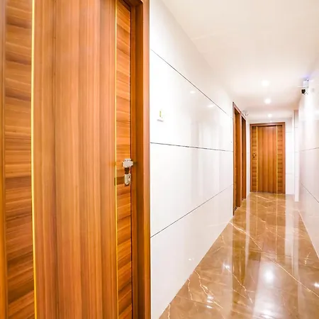 Fabhotel Shubham Mumbai