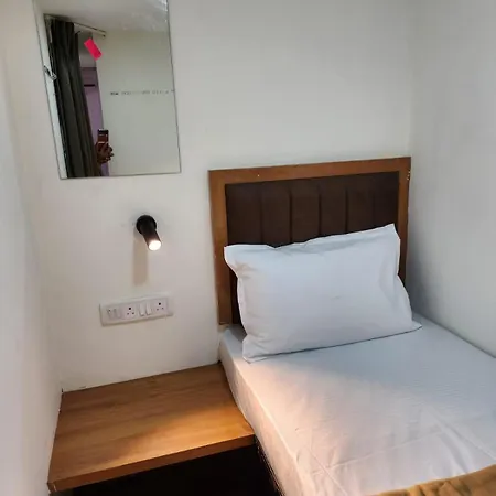 Galaxy And Capsule hotel *