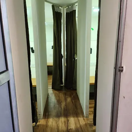 Capsule hotel Galaxy And