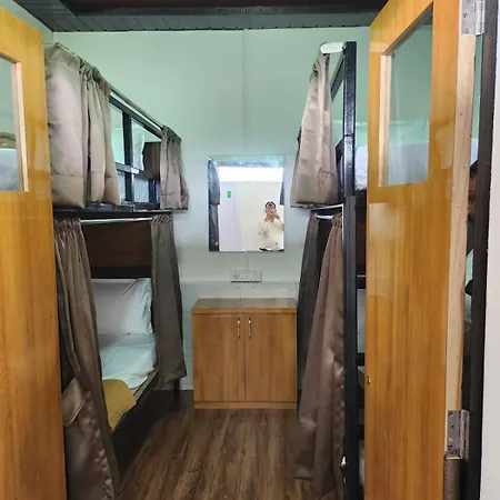 Galaxy And Capsule hotel *