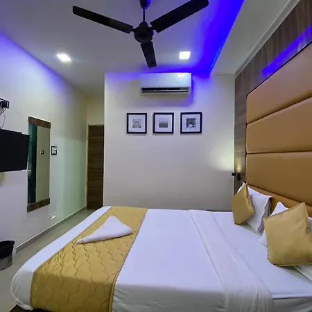 Hotel Blue Wellington - Near Airport Mumbai