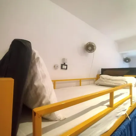 Hostel New Mango Mumbai