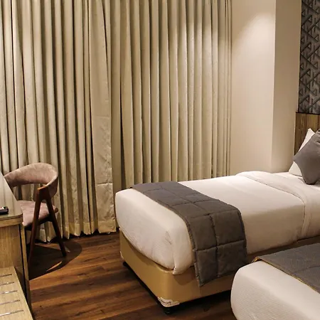 Maxxvalue Midc - Andheri 3*