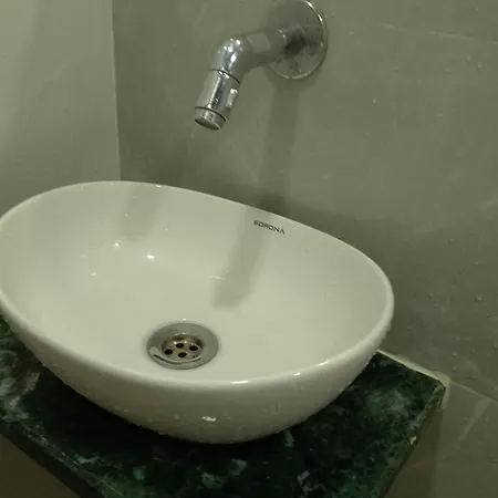 Kufa Pg Mumbai