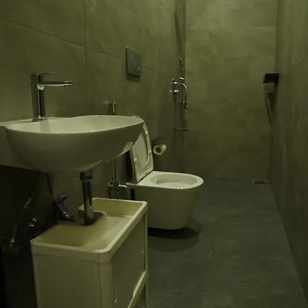 The Colaba Pod