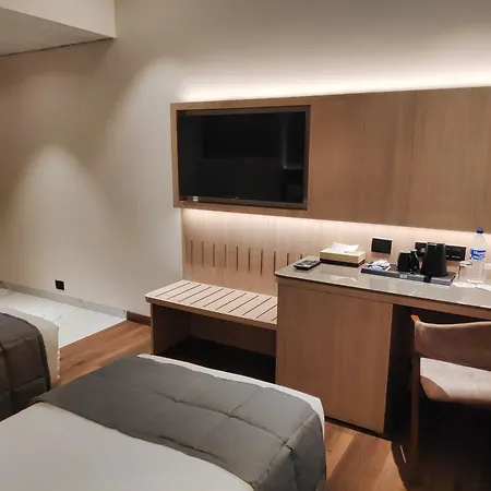 Maxxvalue Midc - Andheri Hotel 3*