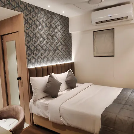 Maxxvalue Midc - Andheri Hotel 3*