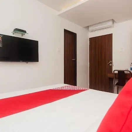 Grand Plaza Hotel 3*