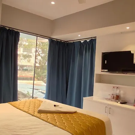 Grand Dyad - Near Kokilaben Hospital Andheri West